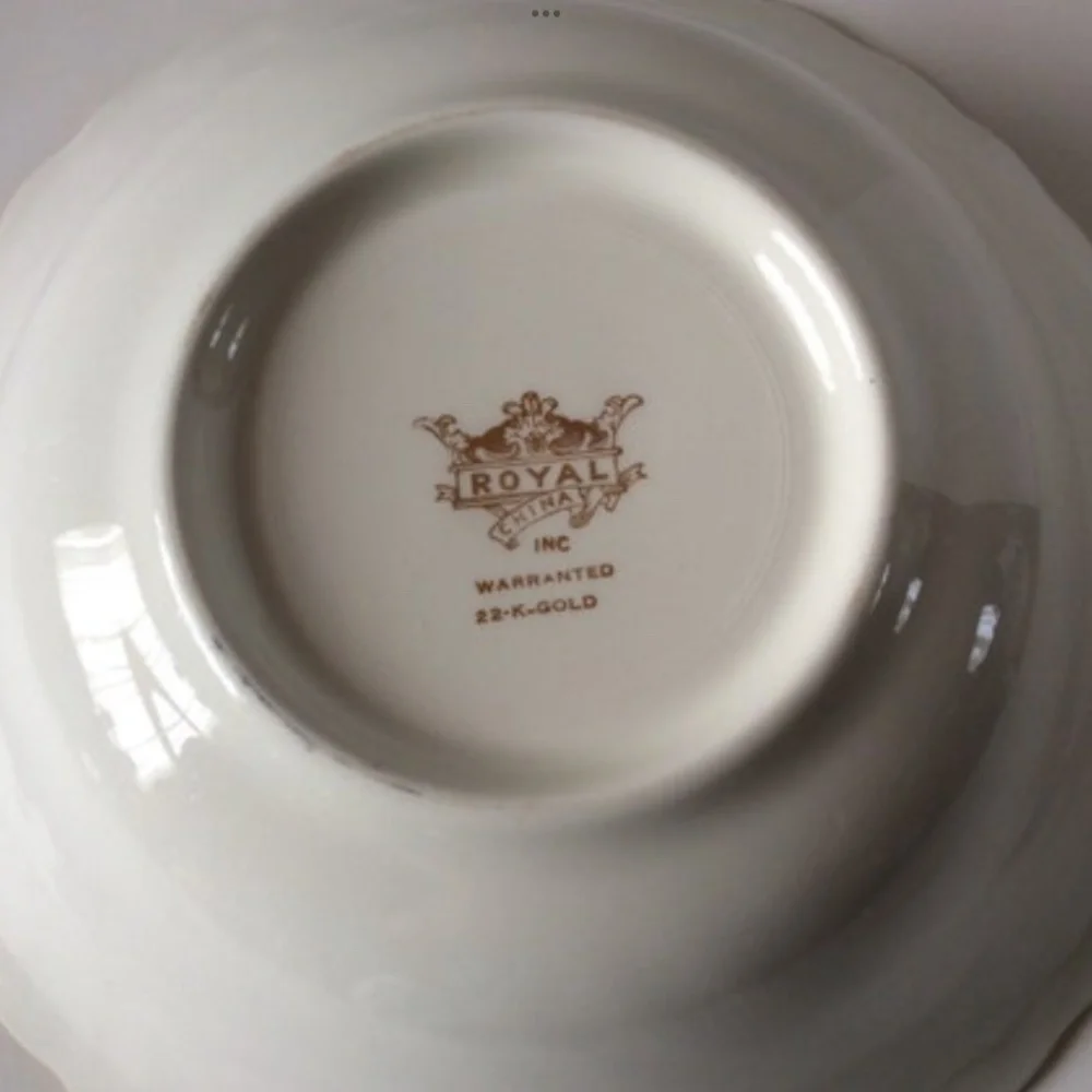 Vintage Floral Serving Bowl Royal China Scalloped Edges 22k Gold Rim Large